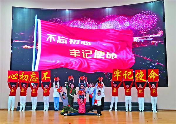凯特住院，威廉照顾妻儿反挨骂！查尔斯手术，哈里为领奖不回家